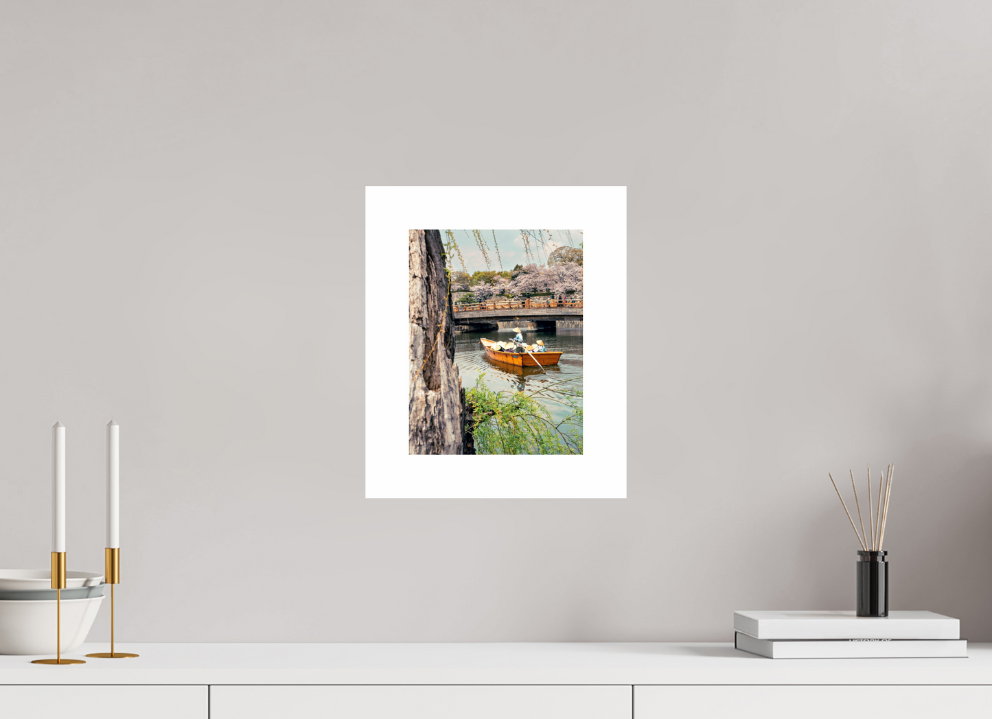 20 x 25,9 cm, Unframed Photo Print On Fuji Crystal DP II 5cm white border A boat on Himeji river